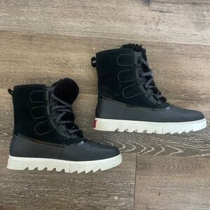 SOREL JOAN OF ARCTIC NEXT LITE BOOT SIZE 8.5